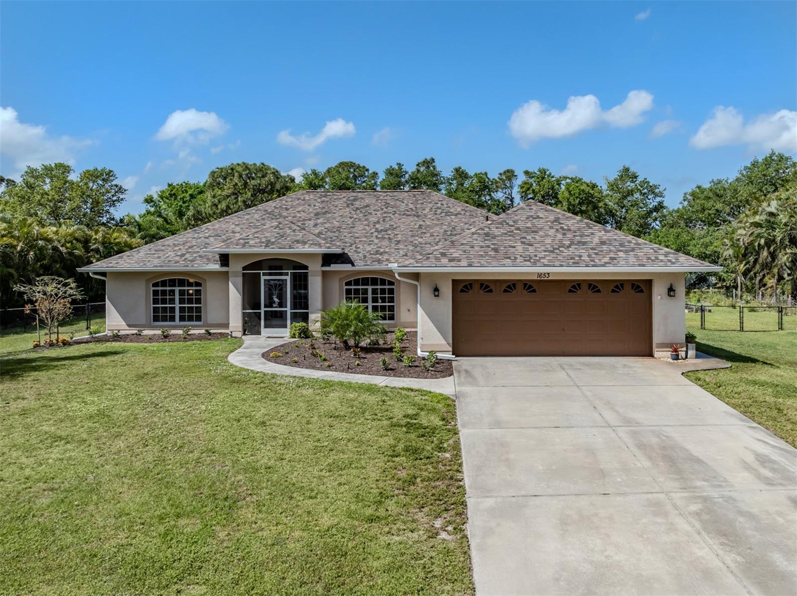 1653 Albino St, Nokomis, FL 34275