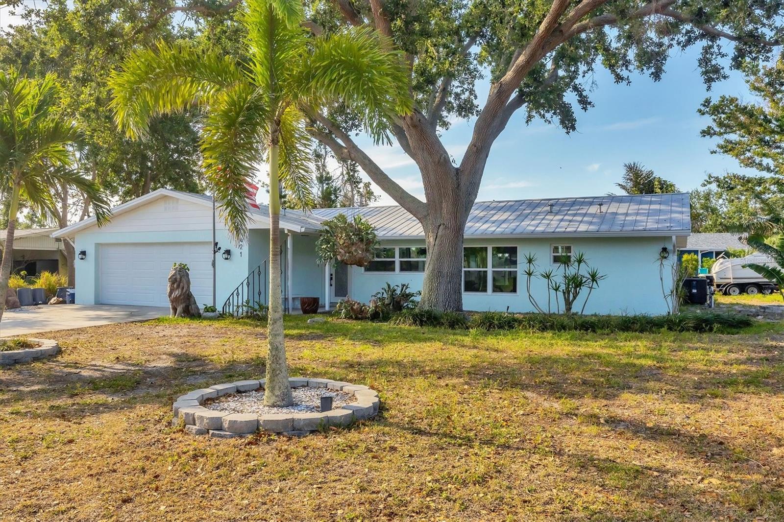 421 Blackburn Rd, Nokomis, FL 34275