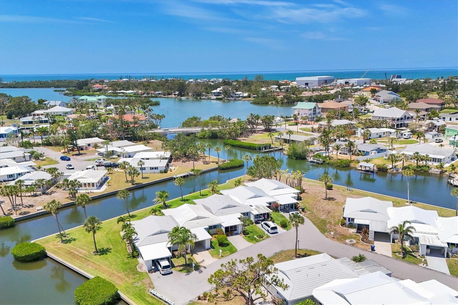 608 Fair Winds Dr, Nokomis, FL 34275