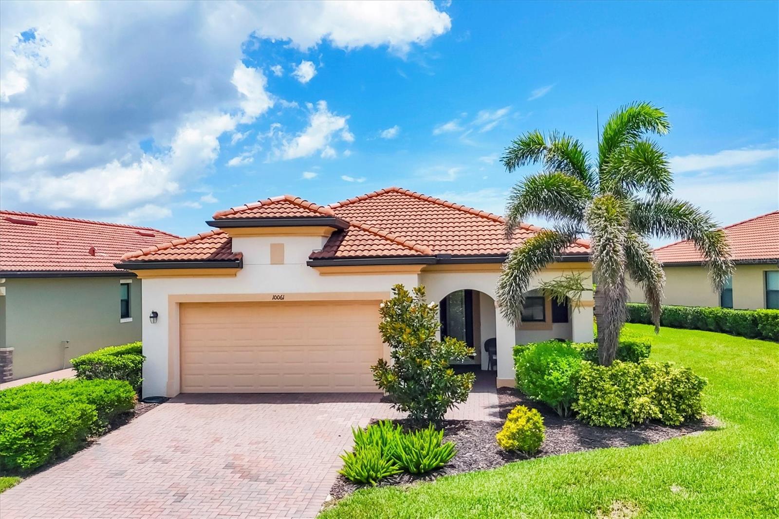 10061 Cozy Grove Dr, Venice, FL 34293