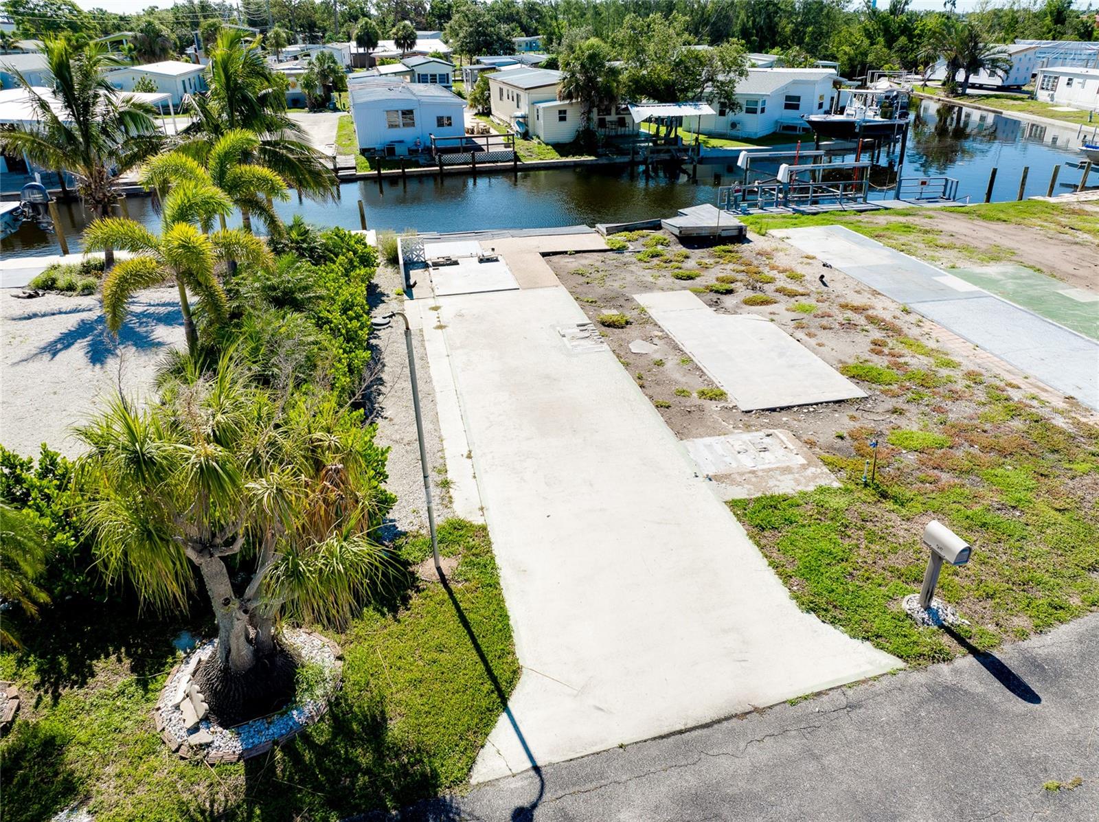 156 Serpentine Dr, Venice, FL 34285