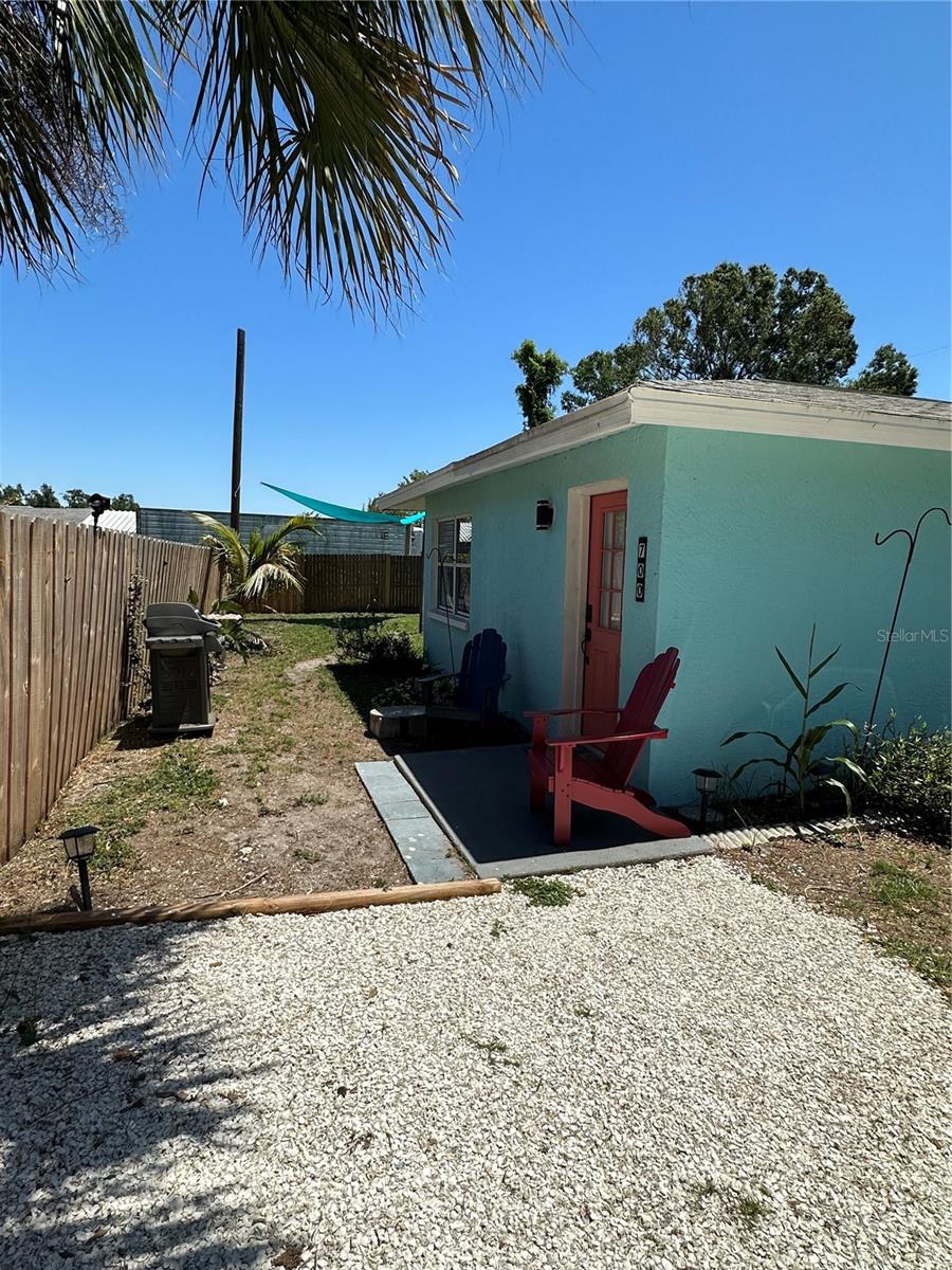 700 Forest St, Nokomis, FL 34275