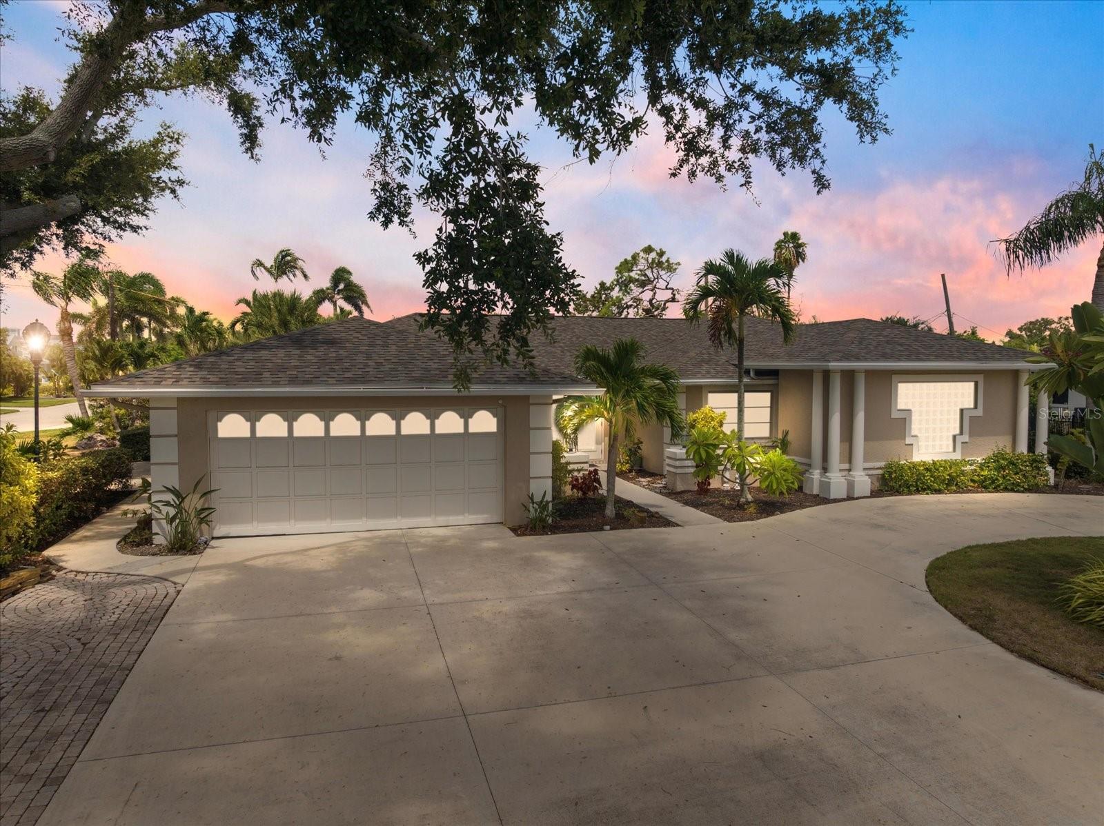 315 Park Blvd N, Venice, FL 34285