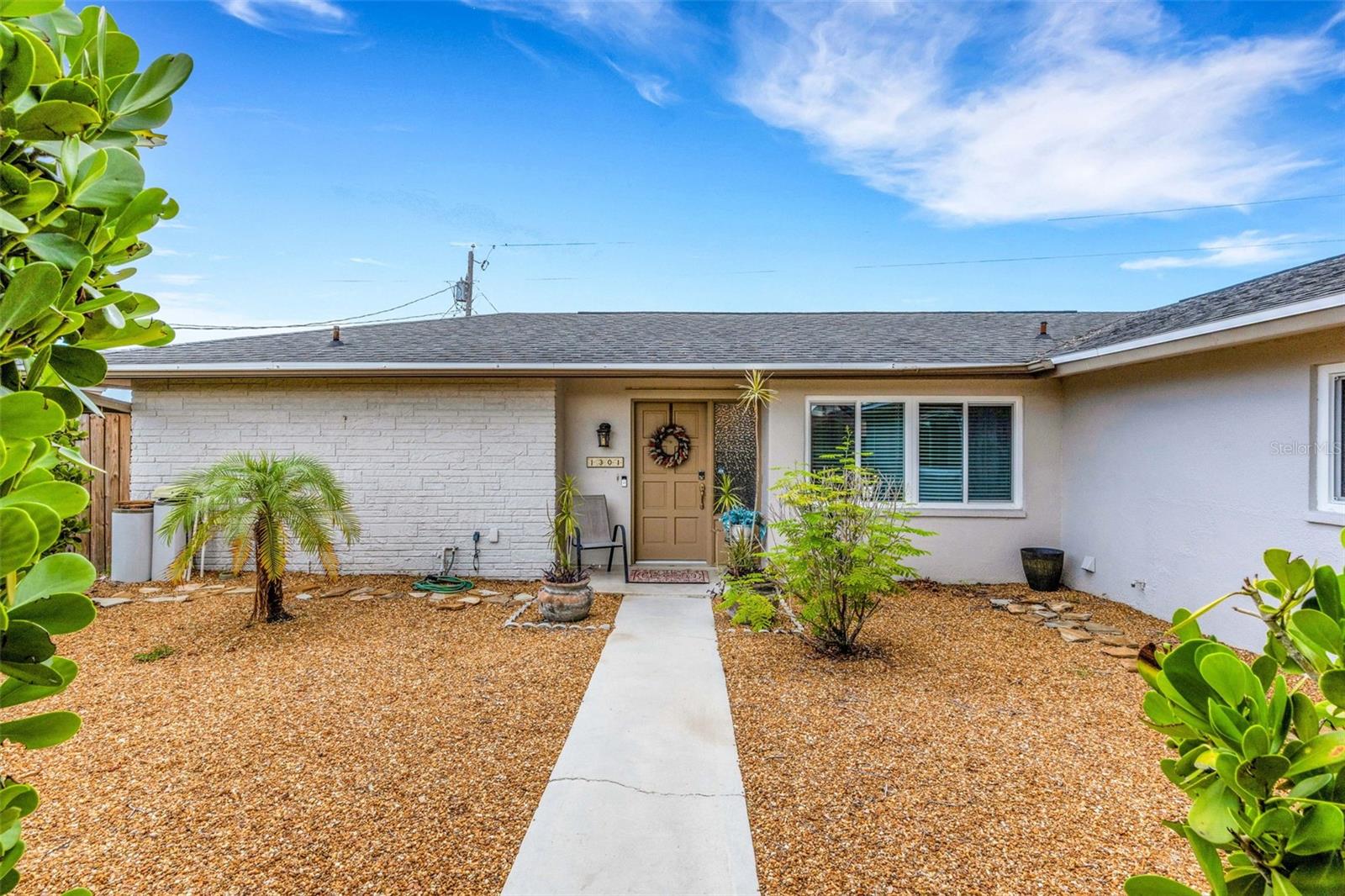 1301 Lakeside Dr, Venice, FL 34293