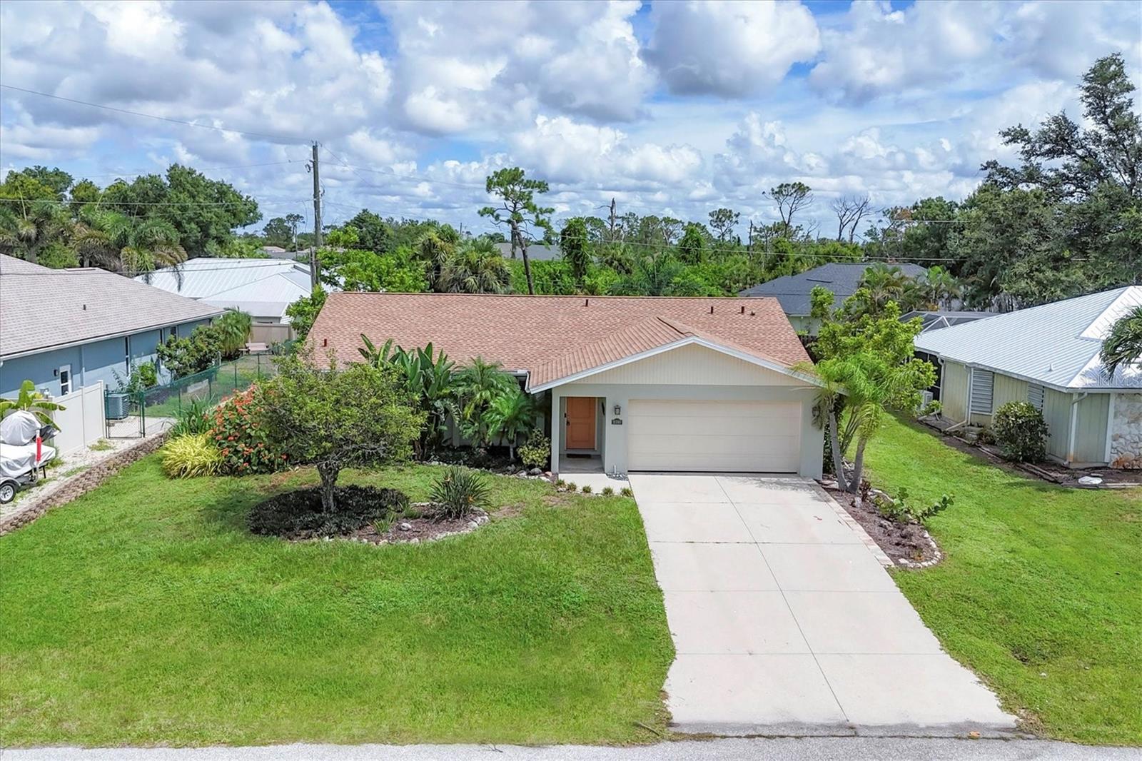 9390 Heartwellville Ave, Englewood, FL 34224