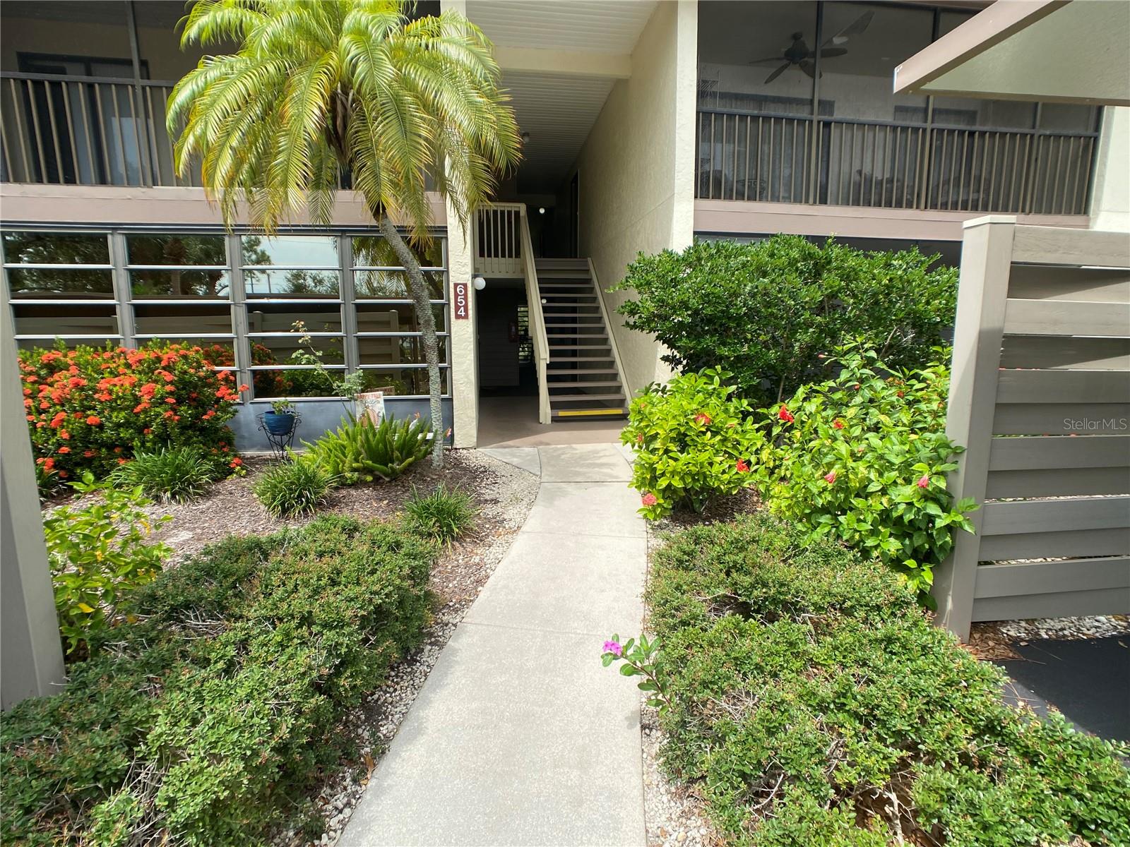 654 Bird Bay Dr E #106, Venice, FL 34285