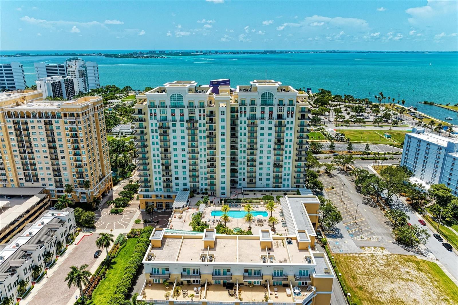 800 N Tamiami Trl #212, Sarasota, FL 34236