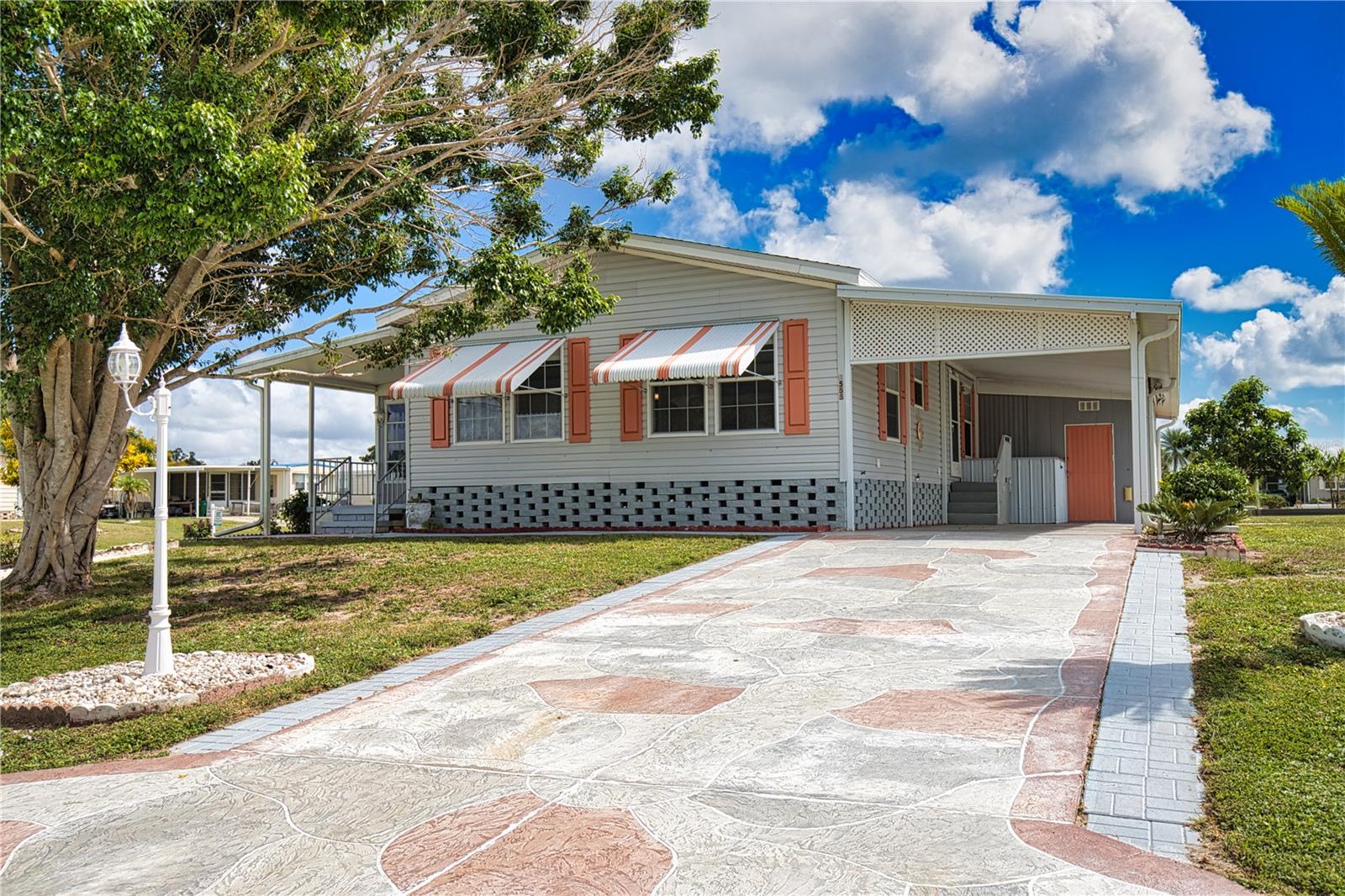1555 Sanderling Dr, Englewood, FL 34224