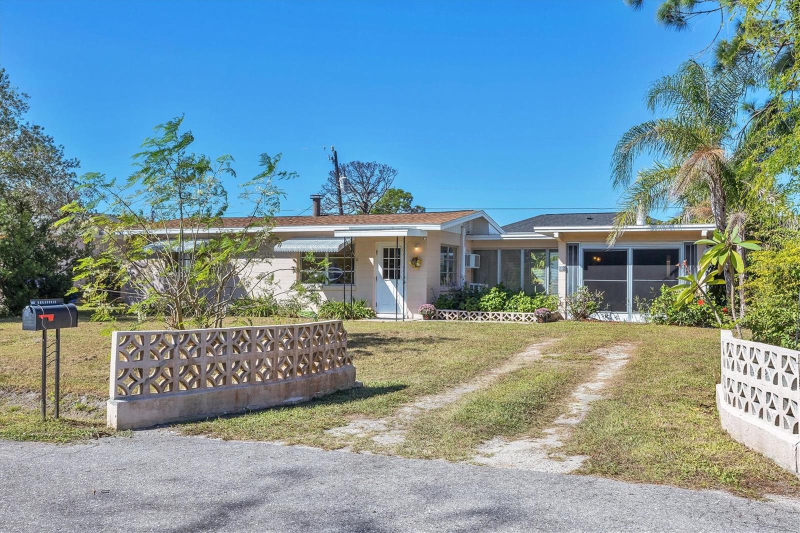 336 Orduna Dr, North Port, FL 34287