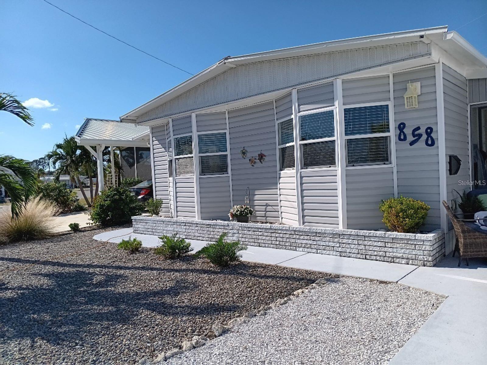 858 S Green Cir, Venice, FL 34285