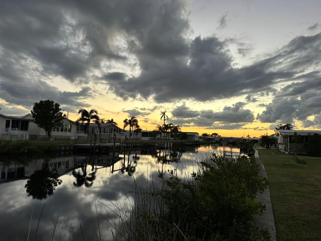 623 Fairmount Dr, North Port, FL 34287