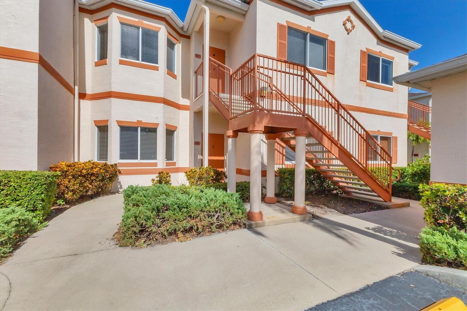 3921 Mediterranea Cir #212, Sarasota, FL 34233