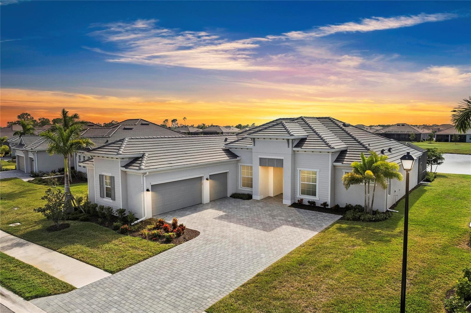 17341 Sandpearl Rd, Venice, FL 34293