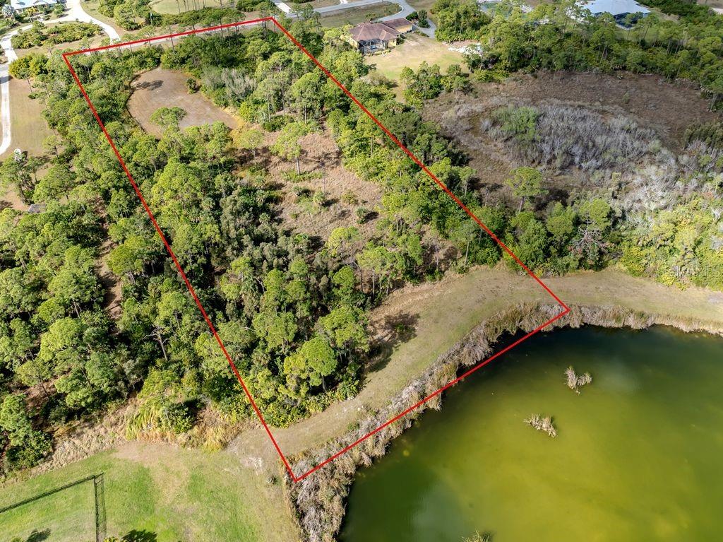 9008 Falcon Ct, Venice, FL 34293