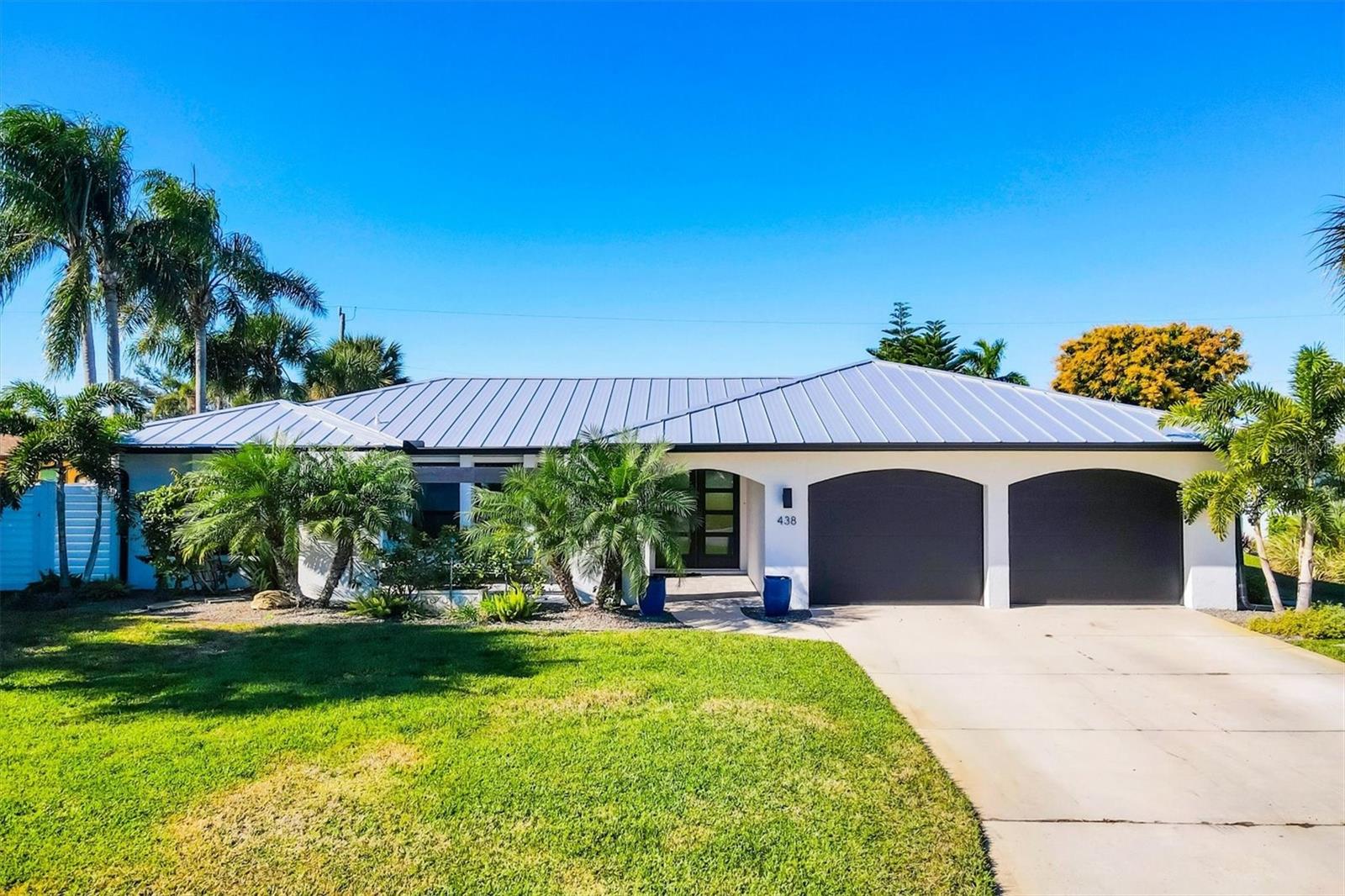 438 W Gate Dr, Venice, FL 34285