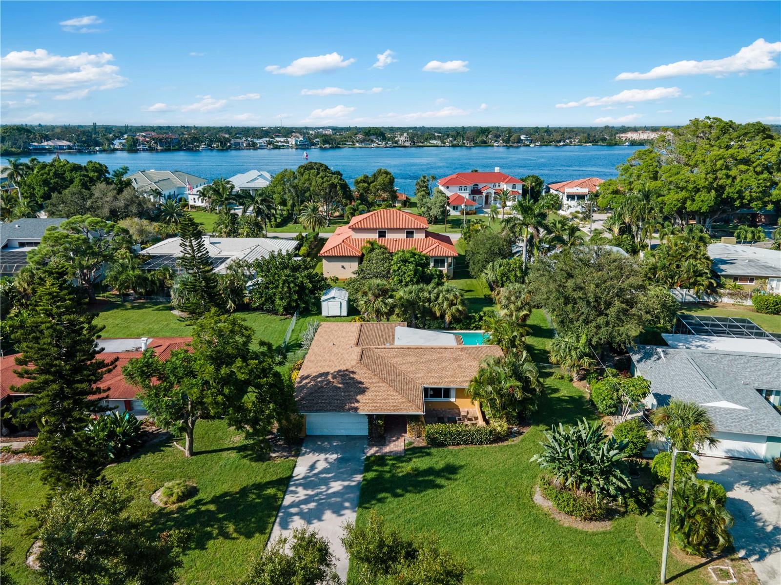 424 Baycrest Dr, Venice, FL 34285