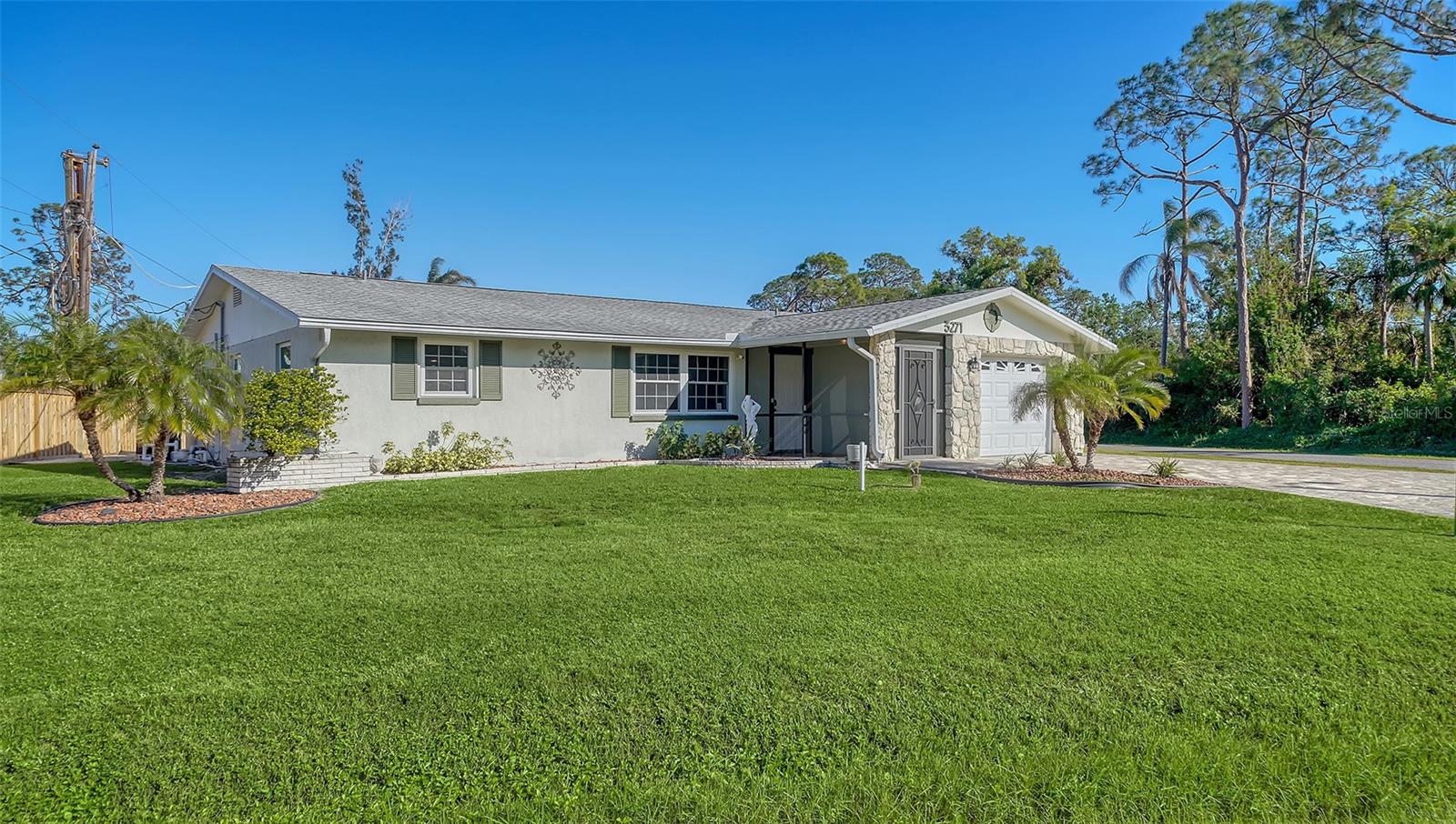 3271 Geneva Rd, Venice, FL 34293