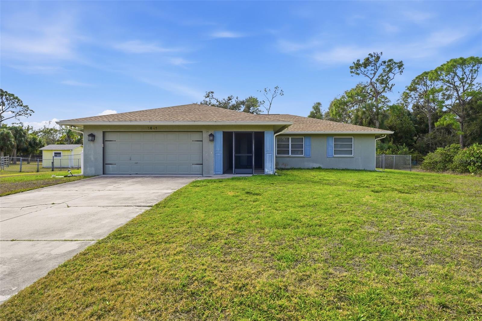 1641 Mackintosh Blvd, Nokomis, FL 34275