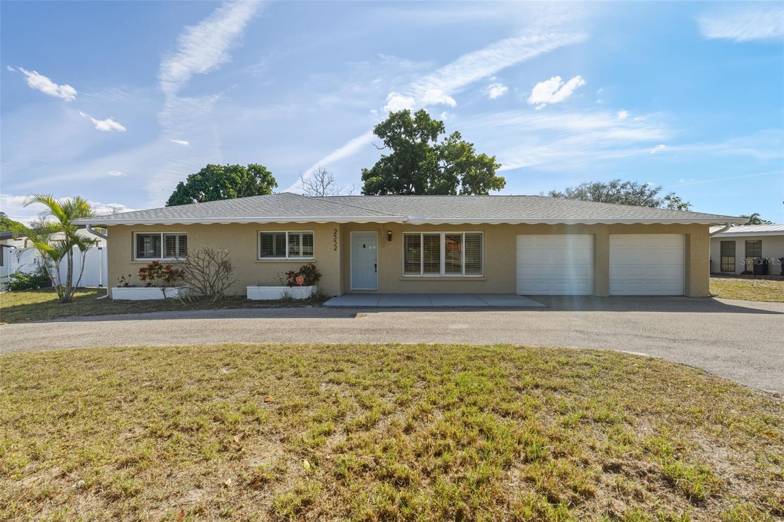 2532 Siesta Dr, Sarasota, FL 34239