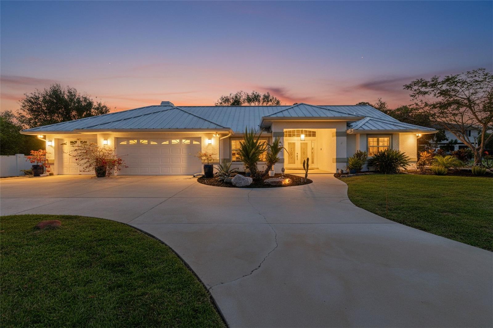 2321 Manasota Beach Rd, Englewood, FL 34223