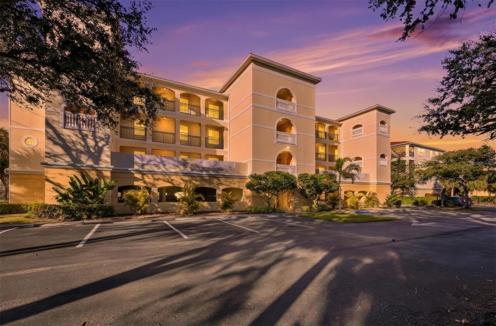 980 Cooper St #201, Venice, FL 34285