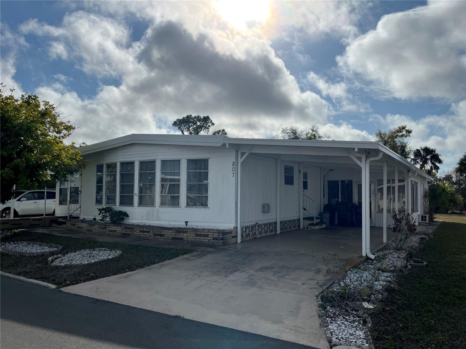 807 Jolanda Cir, Venice, FL 34285