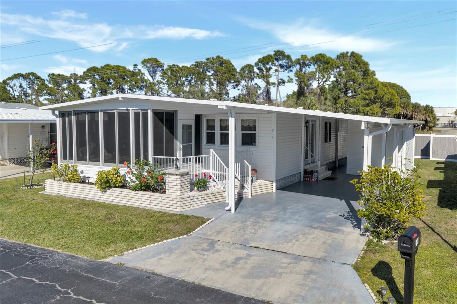 214 Palm Air Dr, Osprey, FL 34229