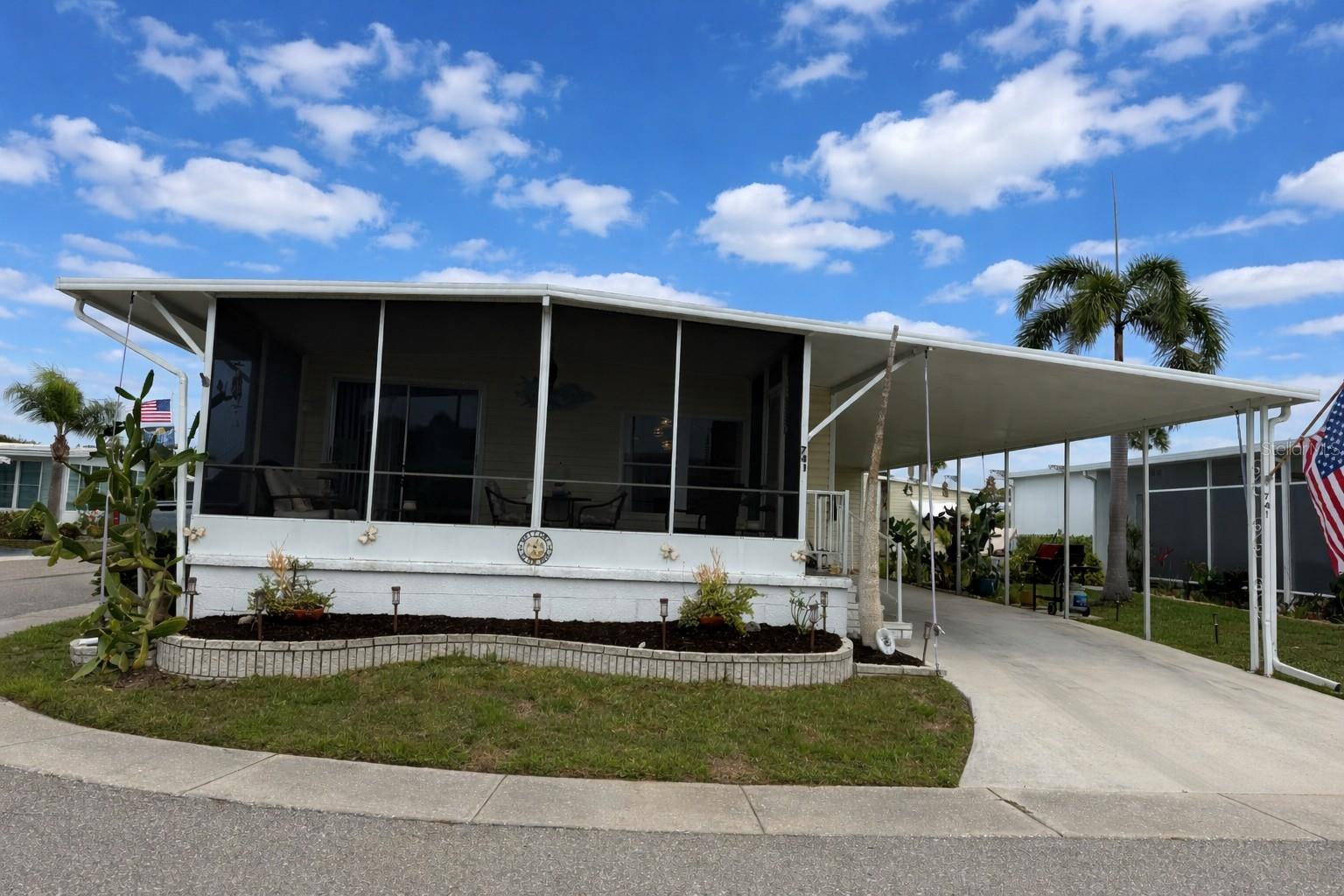 741 Iris Dr, Venice, FL 34293