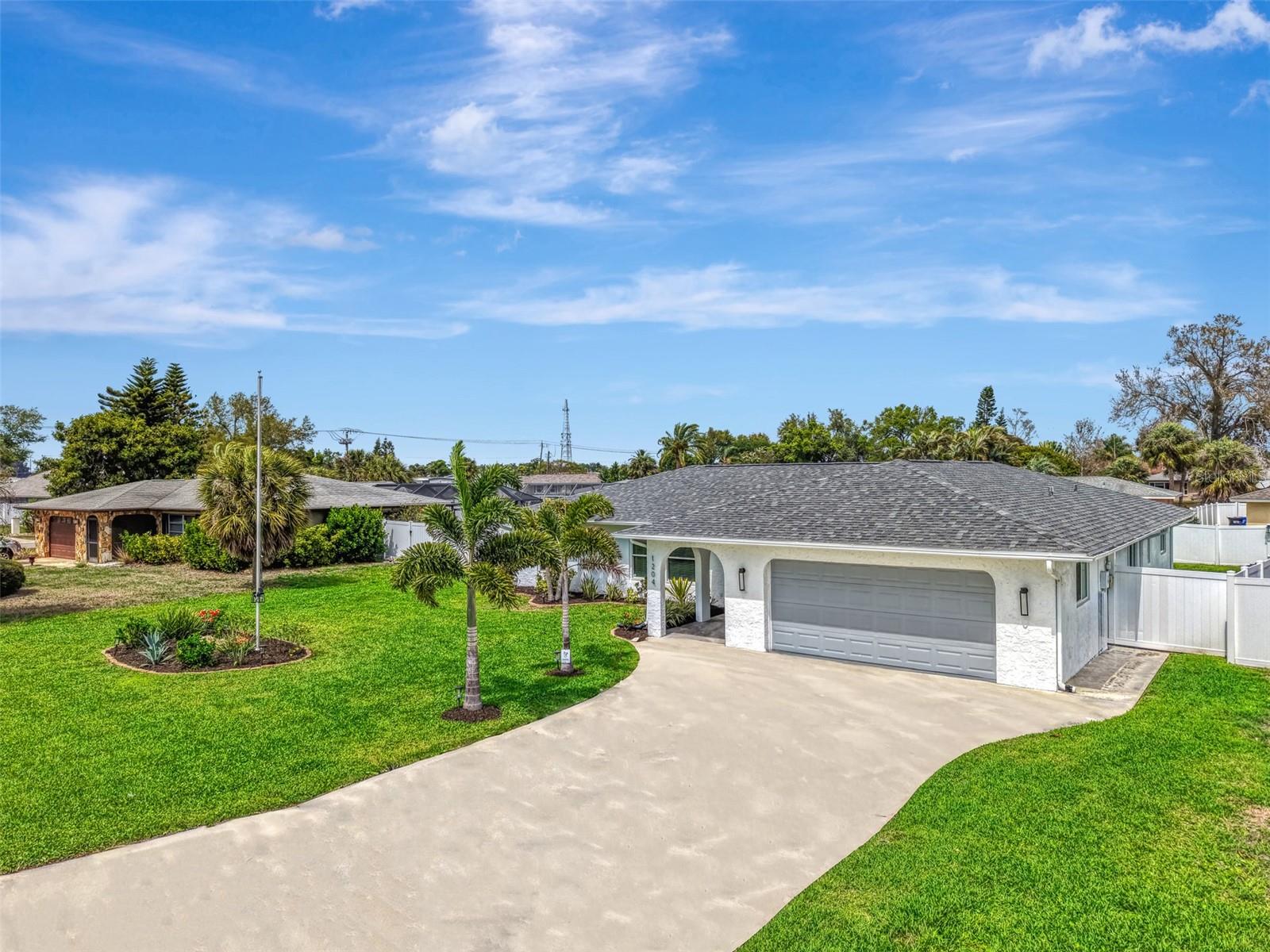 1204 Yawl Way, Venice, FL 34285