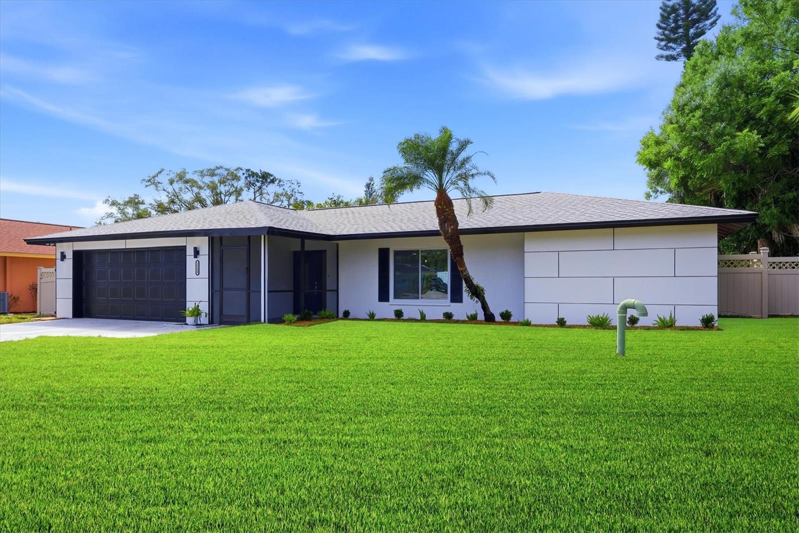 2324 Riverwood Pines Dr, Sarasota, FL 34231