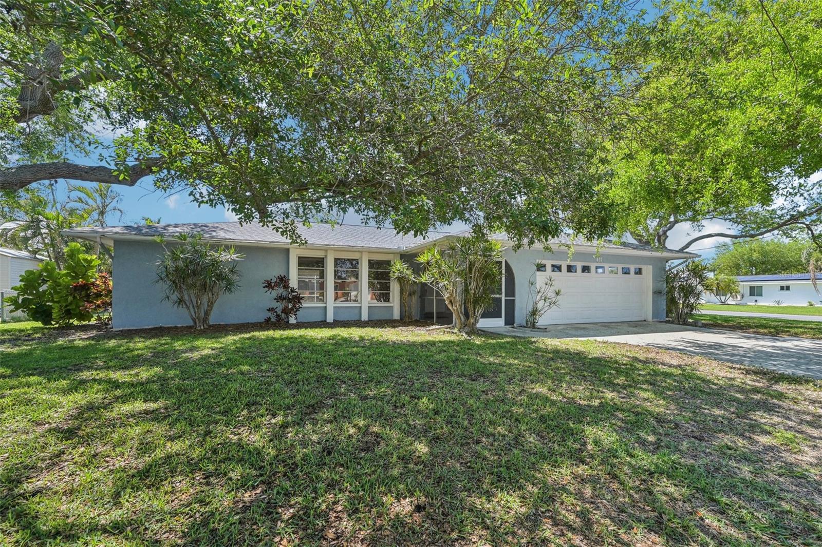437 S Shore Dr, Osprey, FL 34229