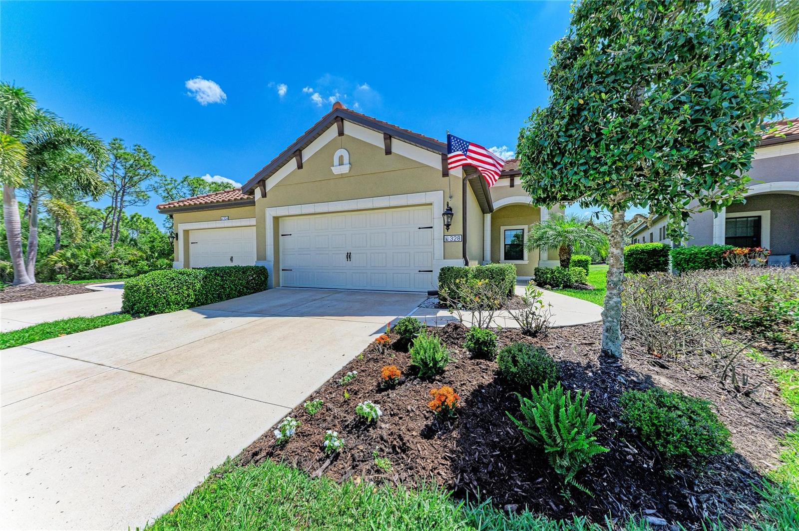328 Casalino Dr, Nokomis, FL 34275