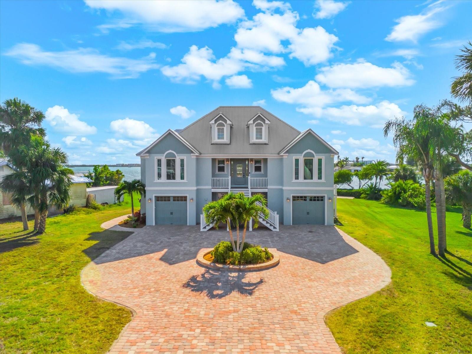 1600 New Point Comfort Rd, Englewood, FL 34223
