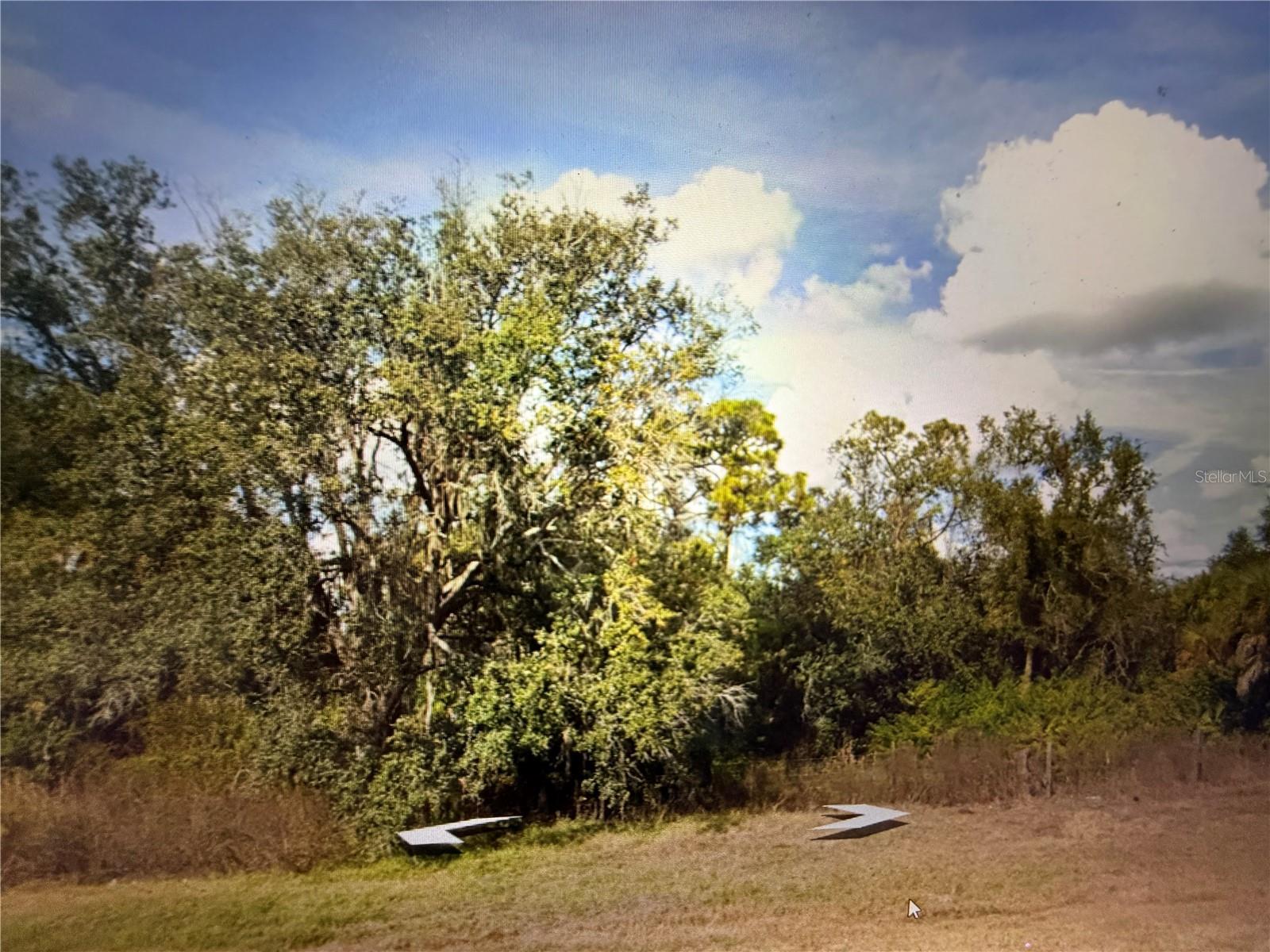 Bartigon Ave, North Port, FL 34286