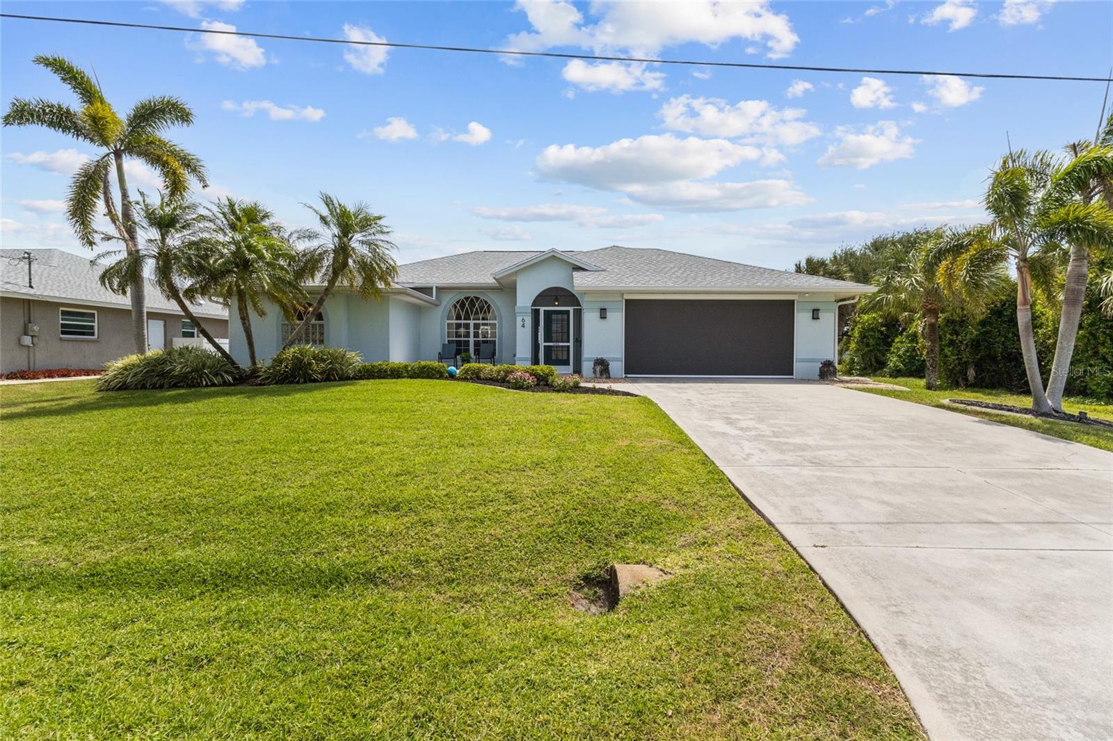 64 Bunker Ct, Rotonda West, FL 33947