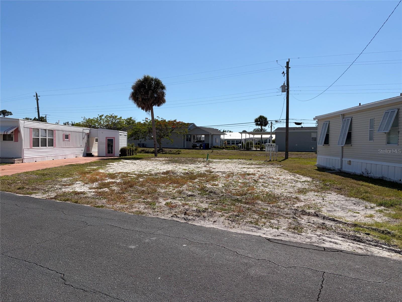 218 Outer Dr W, Venice, FL 34285
