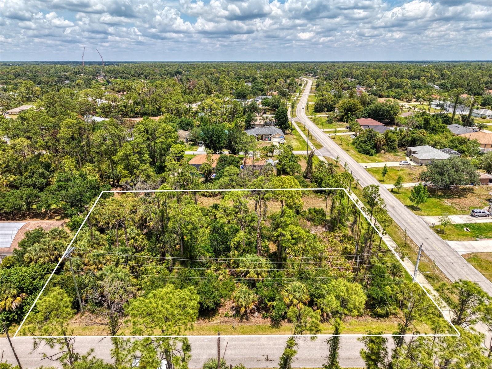 Fonsica Ave, North Port, FL 34286