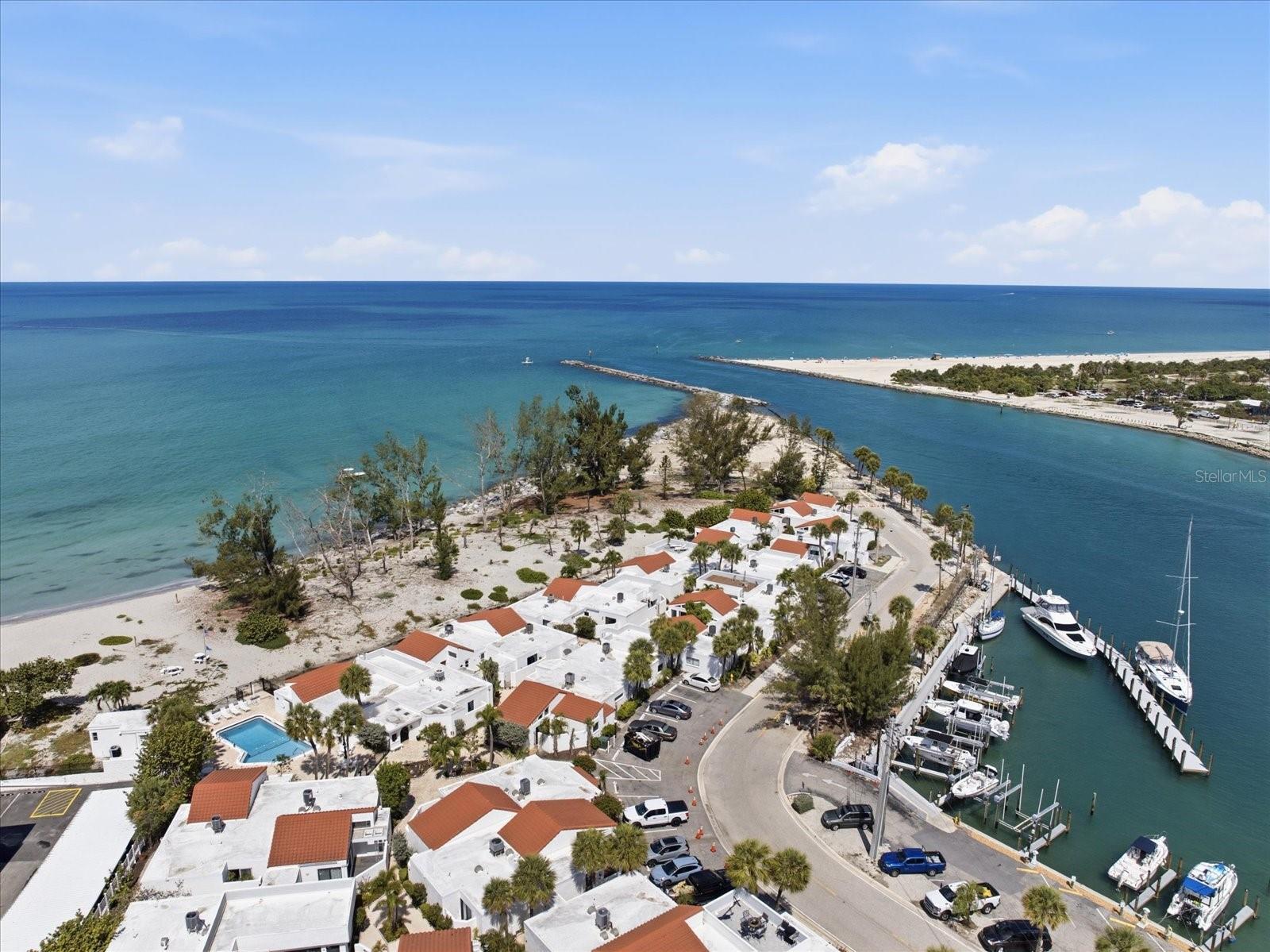 1585 Tarpon Center Dr #20, Venice, FL 34285