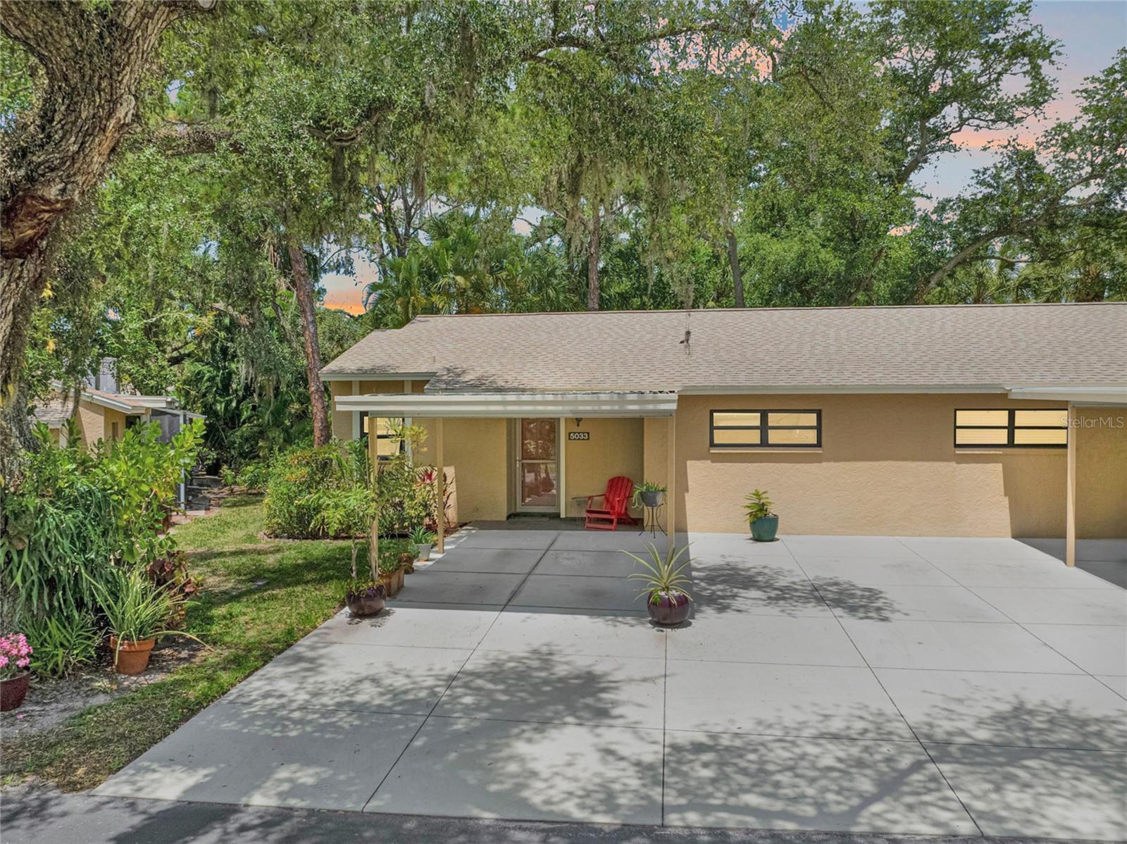 5033 Village Gardens Dr #24, Sarasota, FL 34234