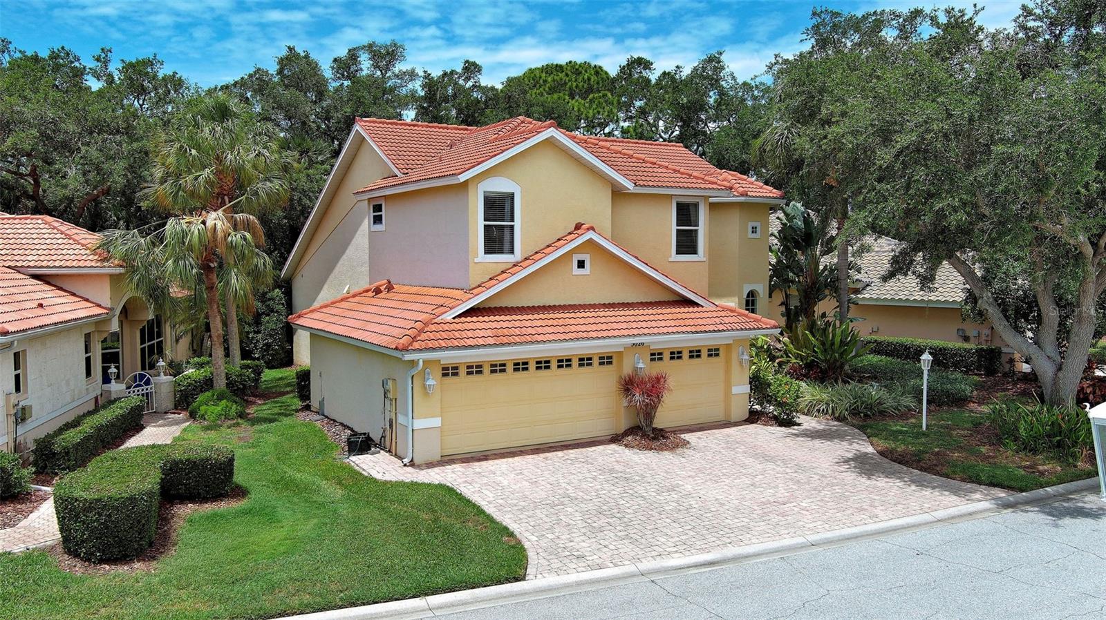 5026 Hanging Moss Ln, Sarasota, FL 34238