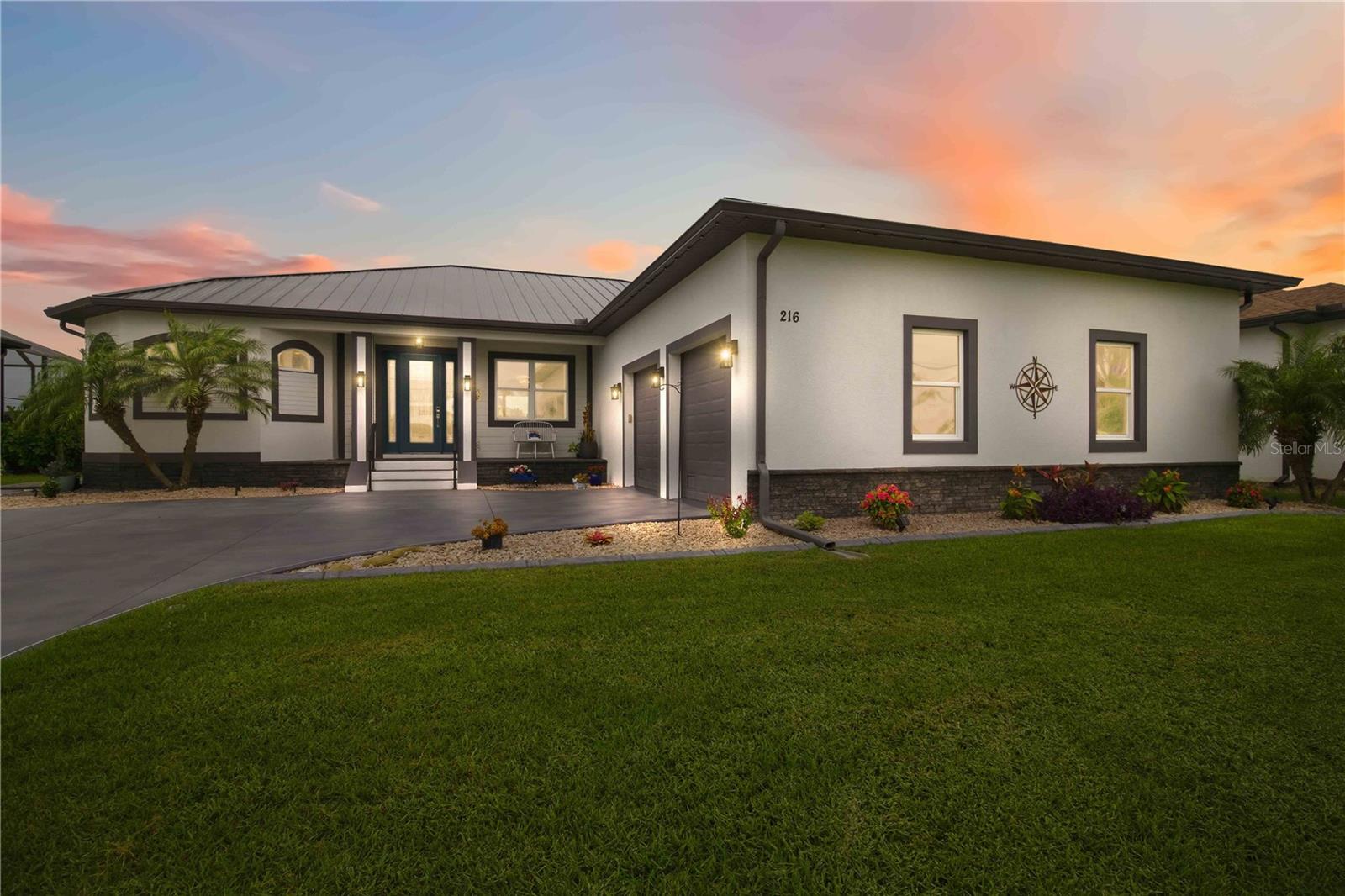 216 Rotonda Blvd E, Rotonda West, FL 33947