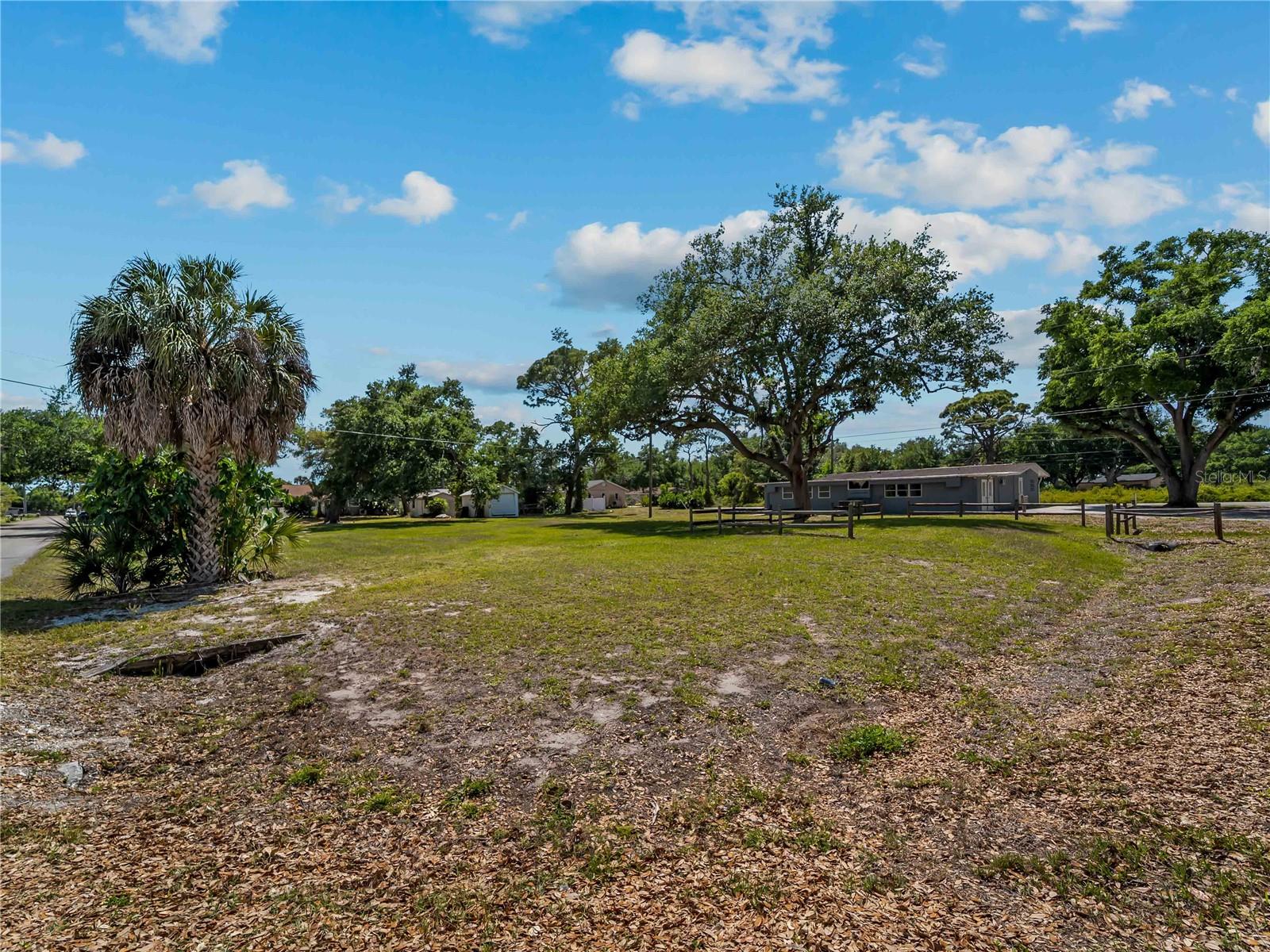 Dawn Dr, Venice, FL 34293