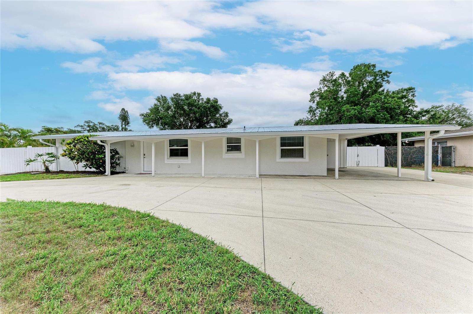 2714 Datura St, Sarasota, FL 34239