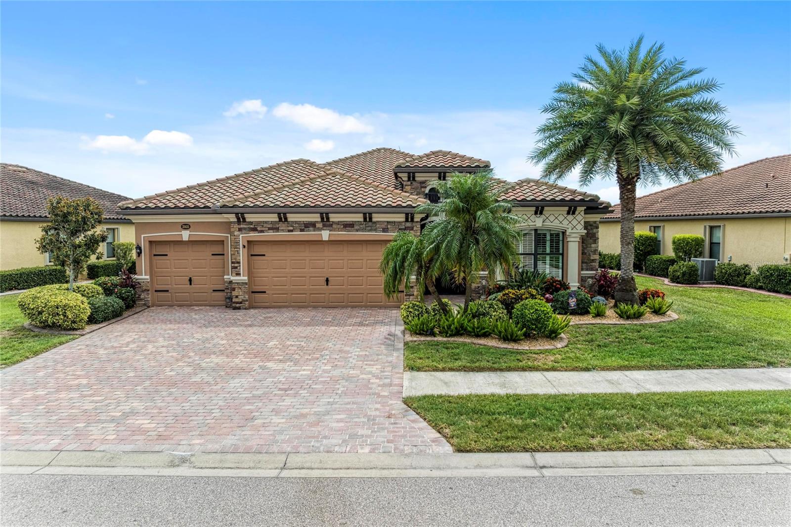 20455 Granlago Dr, Venice, FL 34293