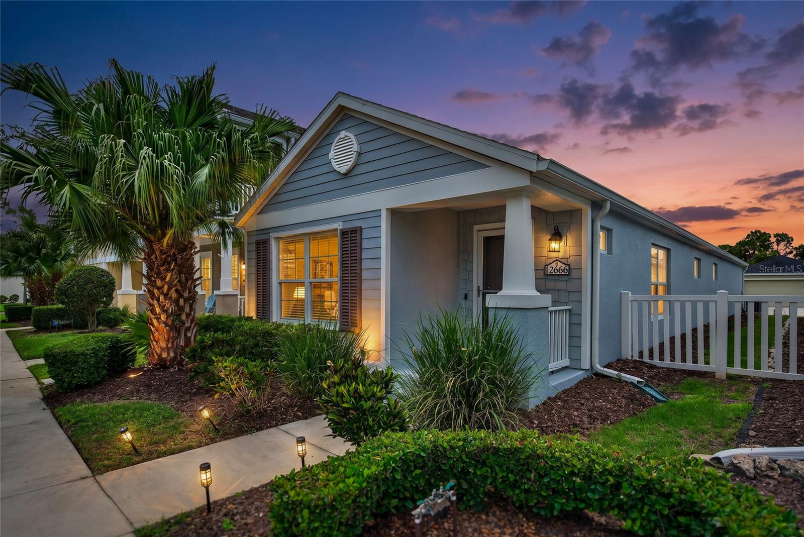 12666 Shimmering Oak Cir, Venice, FL 34293