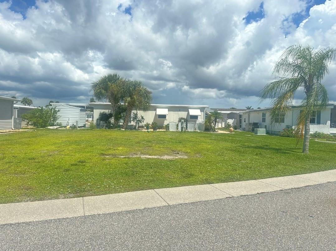 5881 Sunflower Rd, Venice, FL 34293