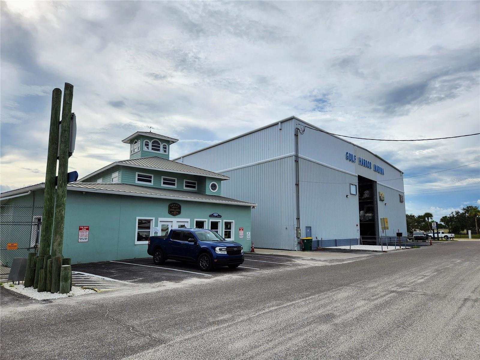 100 Circuit Rd #N12, Nokomis, FL 34275