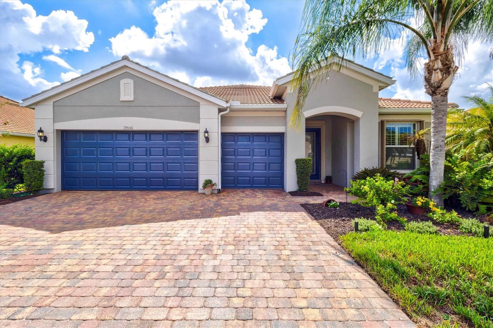 19556 Petrino St, Venice, FL 34293