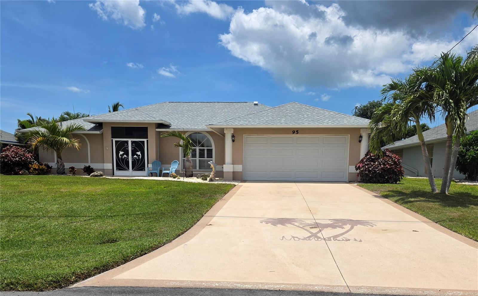 95 Sportsman Rd, Rotonda West, FL 33947