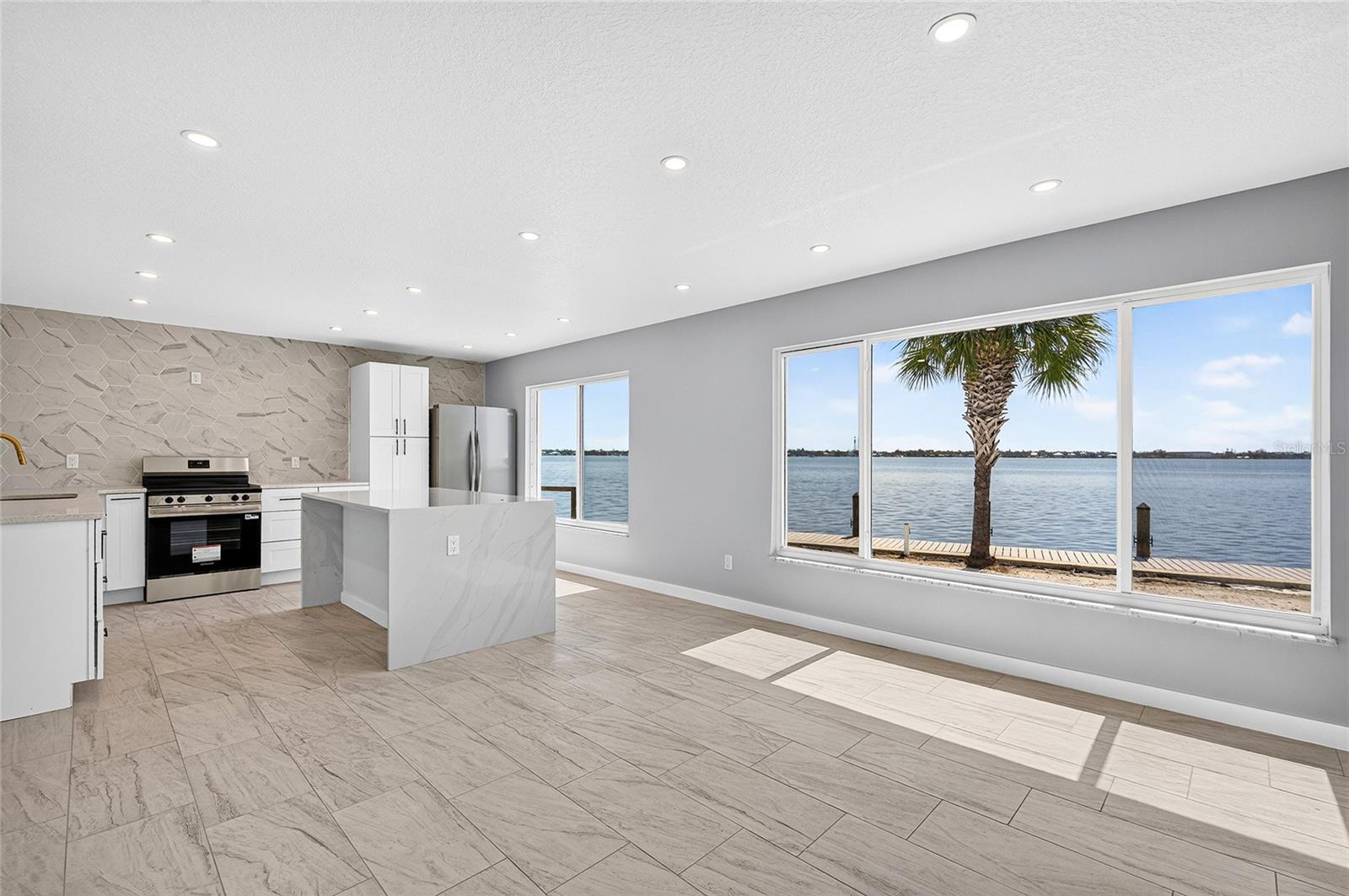 5055 N Beach Rd #101, Englewood, FL 34223